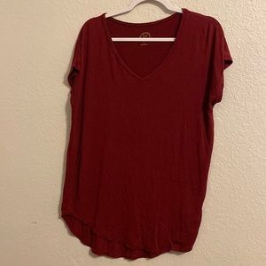 Maurice’s Maroon V-Neck T-Shirt. Size L.